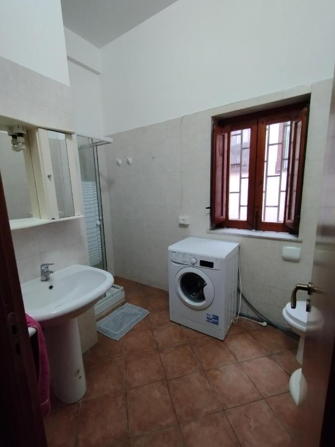 Apartment By The Market Palermo Bagian luar foto